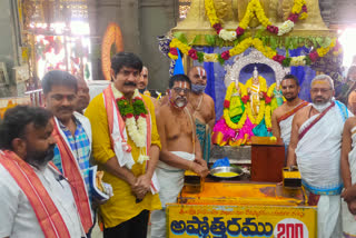 Hero Srikanth Visited Yadadri temple