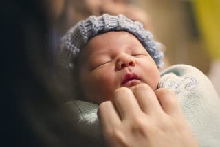 Antibiotics after birth affect gut microbes of babies, newborn baby health tips, can newborn baby have infections, can i give antibiotics to newborn baby