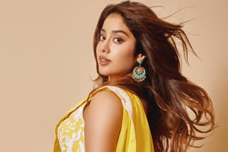 janhvi kapoor in yellow saree