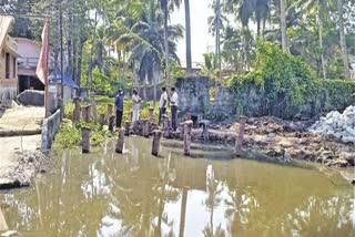 സർക്കാർ ഭൂമി കയ്യേറാൻ ശ്രമം  കരിയില്‍ തോട് കൈയേറാൻ ശ്രമം  കോടതി ഉത്തരവിനെ മറികടന്ന് ആർഡിഒ ഉത്തരവ്  തിരുവനന്തപുരം ഭൂമി കയ്യേറ്റം  Land encroachment Thiruvananthapuram  government Land encroachment  kariyil water resource land encroachment