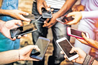 by 2026 india reaches 100 crore mobile phone users