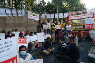 second day of hunger strike of dbc employees in delhi