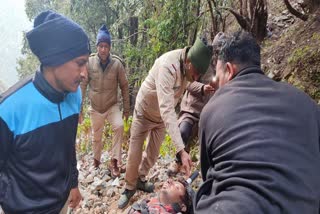 scooty-rider-fell-in-deep-gorge-in-mussoorie