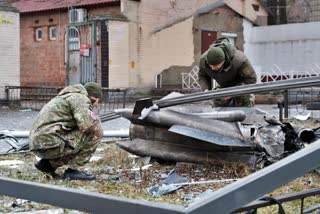 Russian shelling kills  7 in ukraine : Reuters