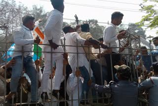 Students protested on the road