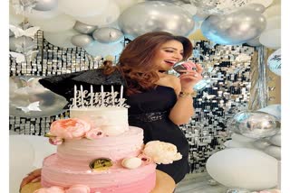 Urvashi Rautela Birthday: ઉર્વશી રૌતેલાએ સેલિબ્રેટ કર્યો 28મો બર્થડે, ચાહકોને આપી આ ખાસ સોગાદ