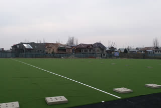 Hockey Turf in Pulwama: بین الاقوامی سطح کی ہاکی ٹرف کا تعمیراتی کام سست رفتاری کا شکار