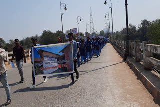 students rally