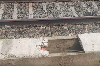 कचहरी रेलवे स्टेशन पर नाले निर्माण में अनियमितता