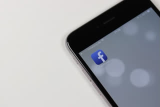 Russia puts 'partial restriction' on Facebook access