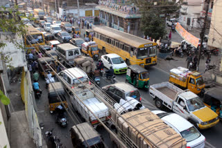 traffic-diversions-in-hyderabad-due-to-cm-kcr-ifthar-party-to-mulsims