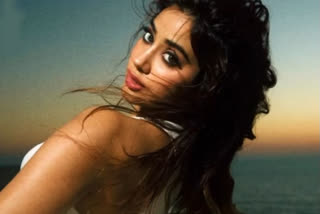 janhvi kapoor latest pictures