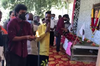 Tamil actor Vijay paid homage to puneeth rajkumar tomb