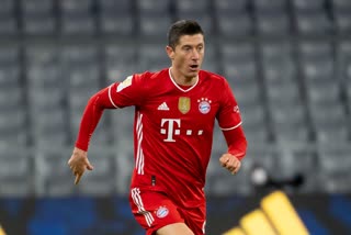 Football striker Lewandowski, Bayern Munich express solidarity with Ukraine