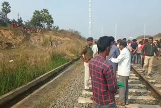two-people-died-after-hit-by-train-in-godda