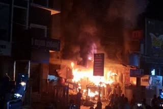 fire breaks out in trivandrum Vembayam  തിരുവനന്തപുരം വെമ്പായം തീപിടിത്തം  ഹാർഡ്‌വെയർ ആൻഡ് പ്ലംബിങ് സാനിറ്ററി ഇലക്ട്രിക്കൽസ് കട കത്തിനശിച്ചു  Hardware and Plumbing Sanitary Electricals shop fire