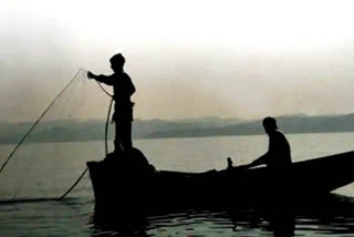 Sri Lankan Navy arrests 8 Indian fishermen