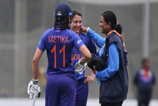 Smriti Mandhana injured in head in World Cup practice match