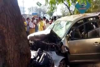 innova-car-accident-3-were-injured