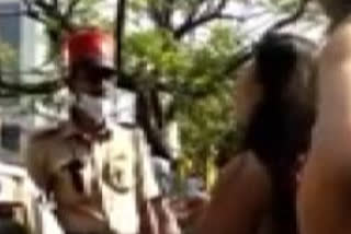 The video of Police man who talk about the Tourist woman's dress gone Controversy