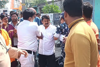 BJP Bengal Strike Road Block in Chinsurah