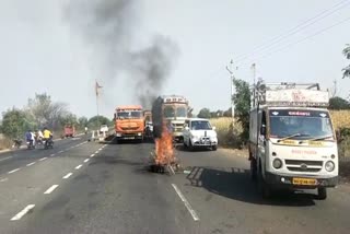 burning tire Nanded Hyderabad road