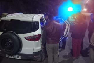 Two Injured In Drunk Driving: نشے میں دھت کار سوار کی ٹکر میں دو زخمی