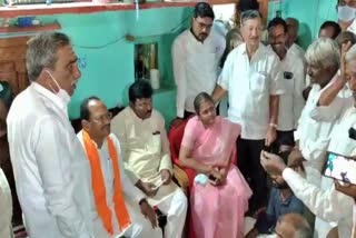 minister-prabhu-chauhan-meets-dead-family-members-in-yadagiri