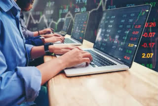 Benchmark BSE Sensex recovered from early lows to close higher by 389 points on Monday, supported by gains in index heavyweights Reliance Industries, ICICI Bank and Infosys.