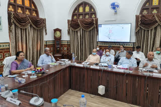 Union Minister of State for Railways Darshana Zardosh visited Chhatrapati Shivaji Maharaj Terminus today