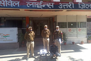 पुलिस की गिरफ्त में आरोपी