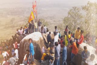 MahaShivratri: Devotees Climb 2800 ft To Offer Prayers at Naskoria Lord Shiva temple in Mayurbhanj