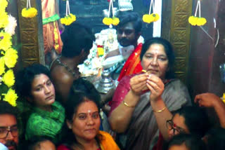 Sathyavathi Rathod at temple: