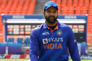 Cryptic Tweets from Rohit Sharma account
