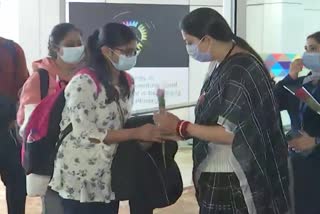 Students Return to India from Ukraine