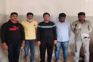 one-journalist-and-four-home-guards-arrested-in-bengalore