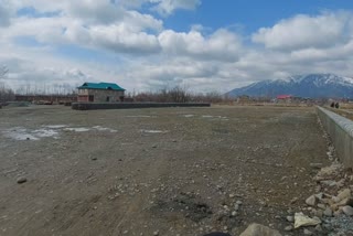 Construction Of Ganderbal Bus Stand Still Incomplete: گاندربل کا بس اڈہ خواب بن کر رہ گیا!