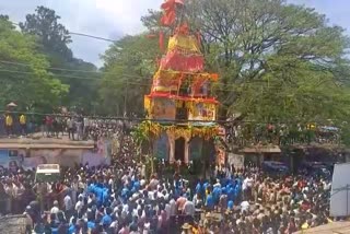 dakshina-kashi-boganandeshwara-drives-for-a-chariot-festival