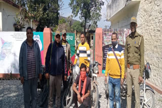 Forest Department team caught wood smuggle