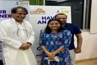 Darshika Chandra with Suresh Prabhu