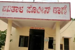 A man commits suicide by choking himself in raichur district