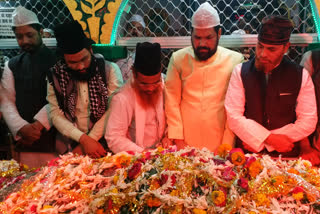 Urs Of Hazrat Pir Mansoor Celebrated In Gaya: حضرت پیر منصور کا سالانہ عرس عقیدت کے ساتھ منایا گیا