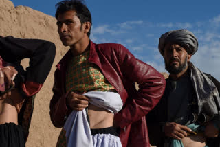 Desperate Afghans people sell kidneys to survive