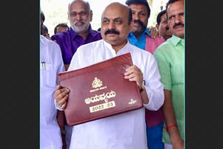 CM Basavaraj Bommai presents state budget,Karnataka Budget 2022 Karnataka Budget LIVE Updates,CM Basavaraj Bommai Presented First Budget,ಮುಖ್ಯಮಂತ್ರಿ ಬಸವರಾಜ ಬೊಮ್ಮಾಯಿ ಅವರಿಂದ ಬಜೆಟ್​ ಮಂಡನೆ,ಈ ಸಾಲಿನ ಬಜೆಟ್​ ಗಾತ್ರ,2022-23ನೇ ಸಾಲಿನ ರಾಜ್ಯ ಬಜೆಟ್​ ಮಂಡನೆಯ ವಿವರ,ಬಜೆಟ್​ನ ಸಂಪೂರ್ಣ ಮಾಹಿತಿ