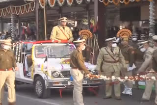 New DGP bid farewell to Vivek Johri by pulling car rope