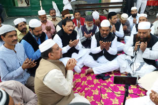 Special Pray for Stranded Indian Students: شاہی عید گاہ میں روس یوکرین کے درمیان جنگ کے خاتمے کے لیے خصوصی دعا کا اہتمام