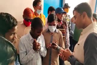 Blind students of Manendragarh get bus facility