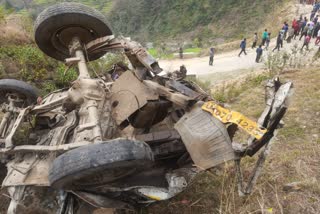 driver-dies-in-max-accident-on-guptkashi-chhenagad-motorway