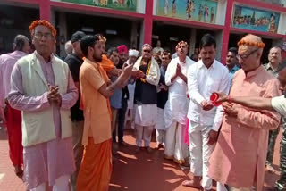 Avinash Pandey worshiped Lord Shiva in Basukinath