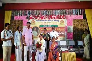 felicitate-programme-to-amai-padmasree-mahalinga-nayak-at-puttur